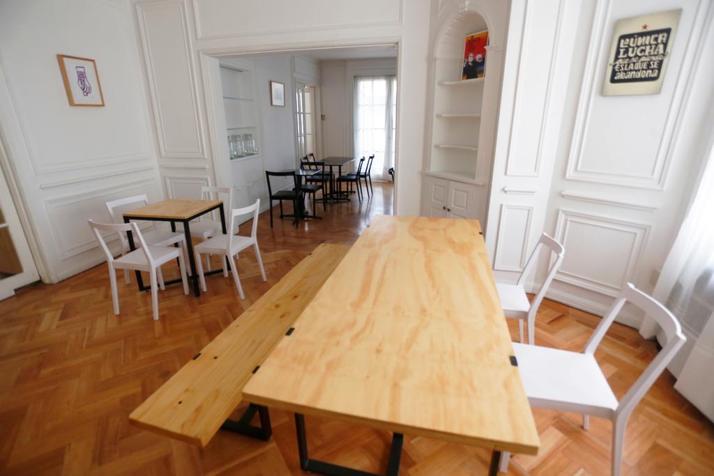 Salvador Hostal & Cafe Сантьяго Экстерьер фото