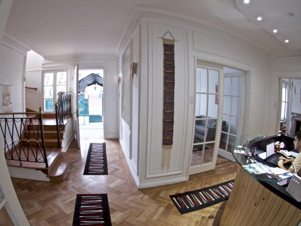 Salvador Hostal & Cafe Сантьяго Экстерьер фото